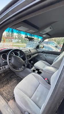 Toyota Tacoma access cab - Photo 3