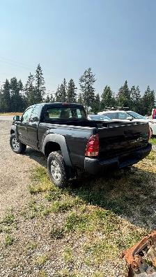 Toyota Tacoma access cab - Photo 8