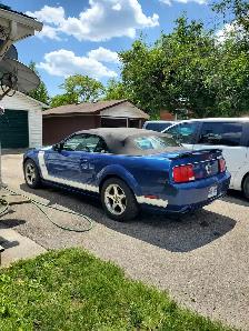2006 Ford Mustang GT Convertible - 1 Owner - 76k - Photo 3