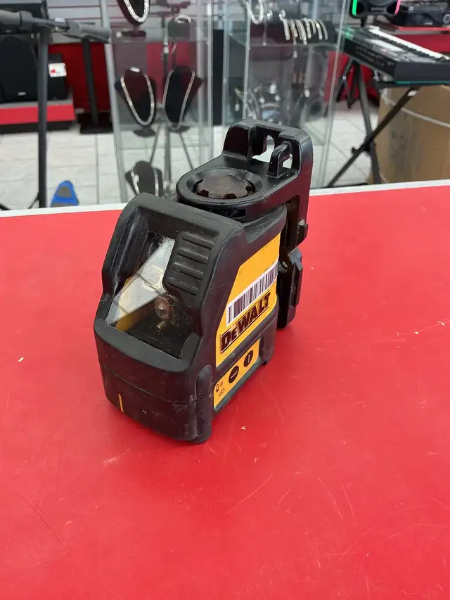 niveau laser Dewalt dw087