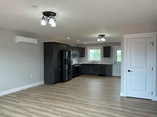 Senior Friendly - 2 Bedroom 1 Bathroom with attached Garage