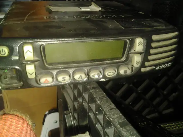 Kenwood TK-8180-K2 45w uhf radio 500  motorola xpr radios vhf ra