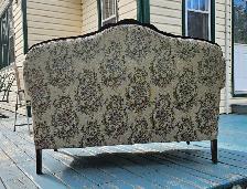Love Seat - Photo 3