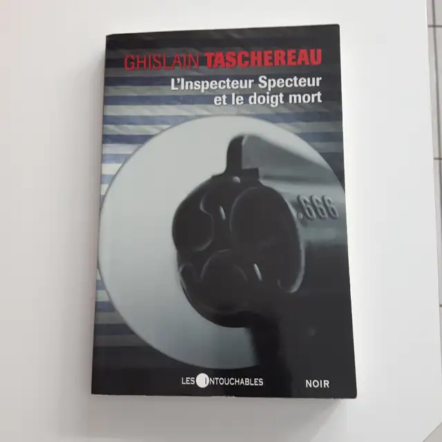 BON ROMAN NEUF DE GYSLAIN TASCHEREAU L'INSPECTEUR $10.00