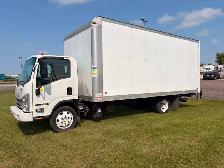 2018 Isuzu NRR 20ft van body W/liftgate