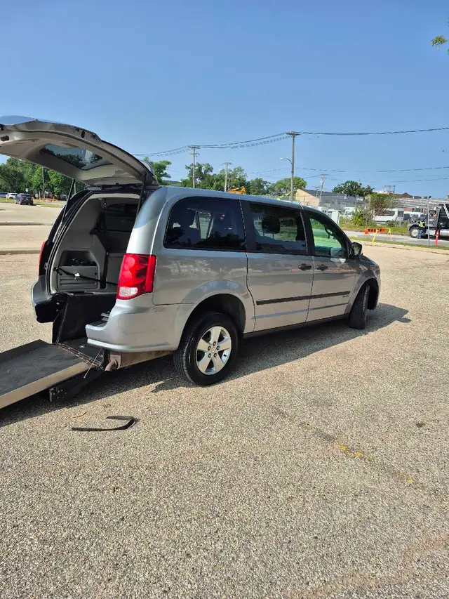 Low Km 16 Grand Caravan Rear Entry Wheelchair