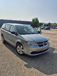 Low Km 16 Grand Caravan Rear Entry Wheelchair - Photo 2