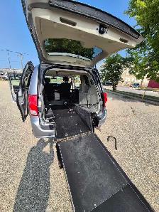 Low Km 16 Grand Caravan Rear Entry Wheelchair - Photo 7