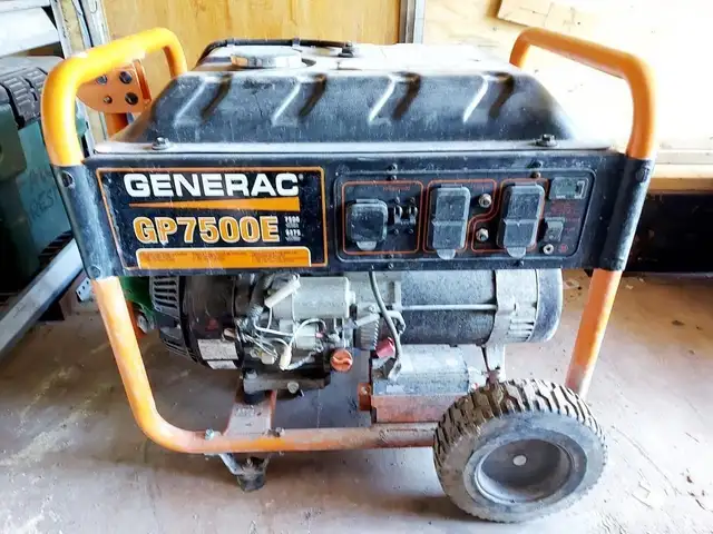 Lot # : 172 - Generac Generator