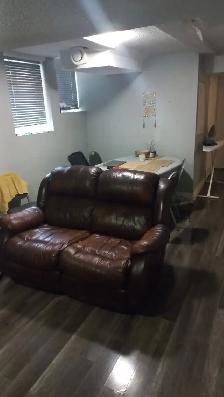 2 Bedroom Basement Apartment for Rent - Photo 2