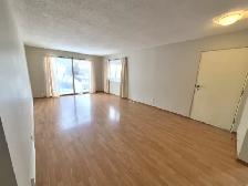 Renod 1200 sf 3BR/1.5BA Mn Flr-private yard/in-suite Lndry/PetOK - Photo 6