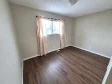Renod 1200 sf 3BR/1.5BA Mn Flr-private yard/in-suite Lndry/PetOK - Photo 11