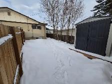 Renod 1200 sf 3BR/1.5BA Mn Flr-private yard/in-suite Lndry/PetOK - Photo 16