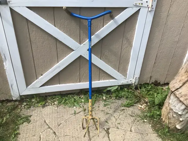 Garden claw - tool