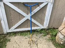 Garden claw - tool