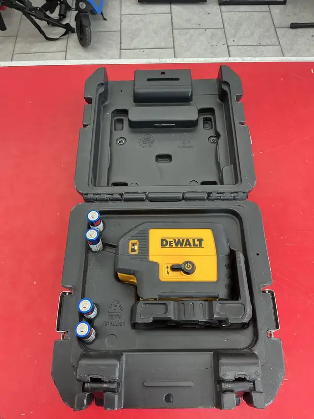 pointeur laser Dewalt dw085