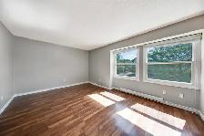 HUGE 4 DEN Townhouse for Rent for Lease (Meadowvale) - Photo 6