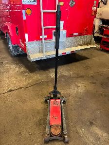Chicago Pneumatic Trolley Jack