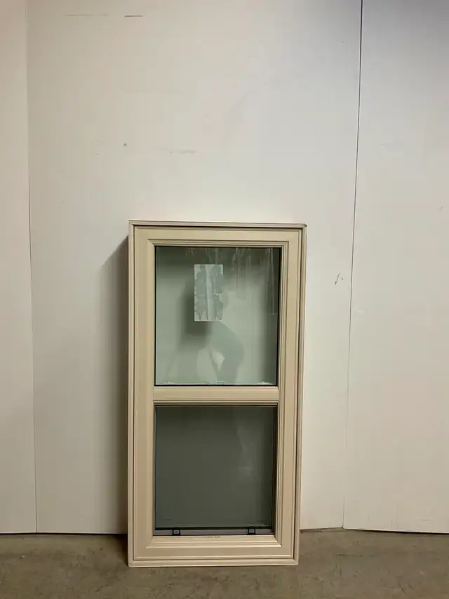 10741GH Fenêtre Guillotine HYBRIDE Amande Simple 24 x 48