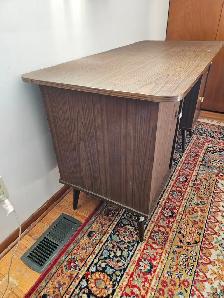 Small desk or sewing table - Photo 2