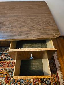 Small desk or sewing table - Photo 4