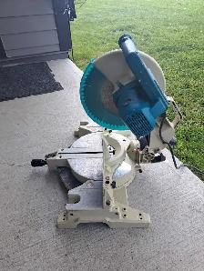 makita compound mitre saw - Photo 2