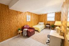 Unbeatable Subway Acc! $899 All-Inclusive Room @ Bayview Village - Photo 3