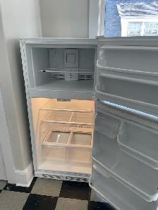 Large Bachelor Apartment For Rent - Photo 6