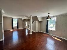 3 bedroom fire for rent - Photo 2