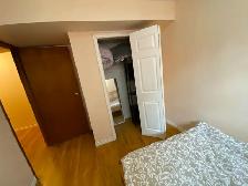 Furnised room 50 meters to Rundle Station - Photo 2