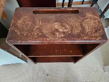 Small, light book shelf - Photo 2