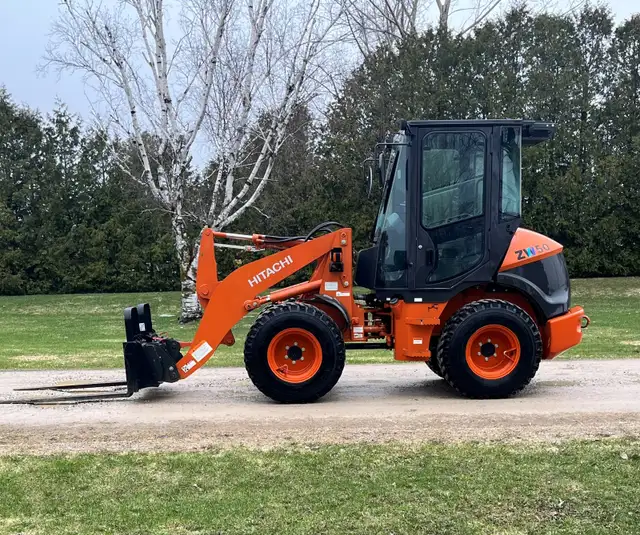 Hitachi Wheel Loader With Bucket For Rent!