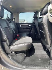 2015 Dodge Ram 1500 Sport 5.7L HEMI V8 8-Speed Automatic 4x4 - Photo 10