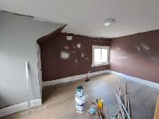 Freshly Renovated 3 Bedroom | Incl. Utilities   Cable   Internet - Photo 3