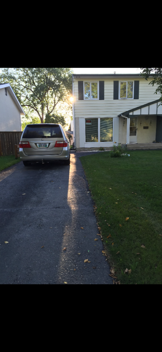 House for rent (204)805-0373