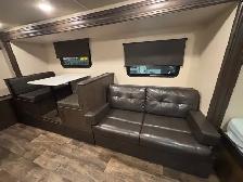 travel trailer - Photo 5