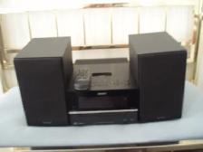 SONY COMPACT STEREO SYSTEM - LIKE NEW