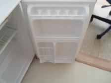 DANBY MINI - FRIDGE - 3.2 CU. FT. EXCELLENT CONDITION - Photo 2