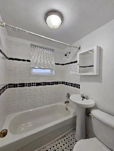 2 1/2 apartment  for rent near the Jewish General Hospital (JGH) - Photo 3