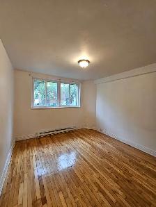 2 1/2 apartment  for rent near the Jewish General Hospital (JGH) - Photo 4