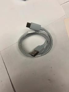 Lot of 40 usb-a to usb-c w/ 40 power usb-a cubes - Photo 3