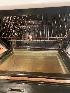 Frigidaire Electric Stove - Photo 5