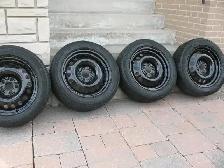 MICHELIN 215/55R17 GreenX Studless Snow Tires with Rims - Photo 2