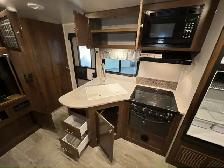 2018 Wilderness 2475BBH, SPACIOUS, OUTDOOR KITCHEN, BUNKS - Photo 25