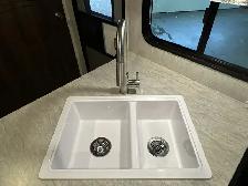 2018 Wilderness 2475BBH, SPACIOUS, OUTDOOR KITCHEN, BUNKS - Photo 26