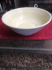 Large serving bowls $3 each - Photo 2