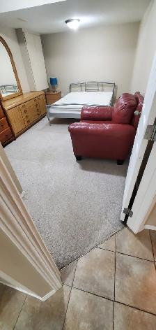 Furnished Legal Two-bedroom basement suite - Photo 5