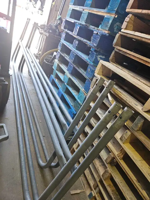Guard rails and bases