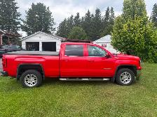 2018 GMC Sierra 1500 SLE Z71 4x4 Crew Cab - 28,000 km - Clean CA
