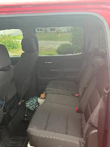 2018 GMC Sierra 1500 SLE Z71 4x4 Crew Cab - 28,000 km - Clean CA - Photo 2